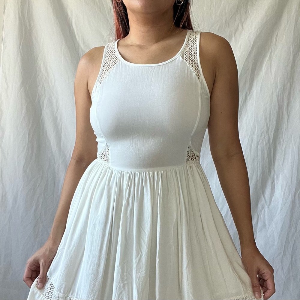 White Sleeveless Dress